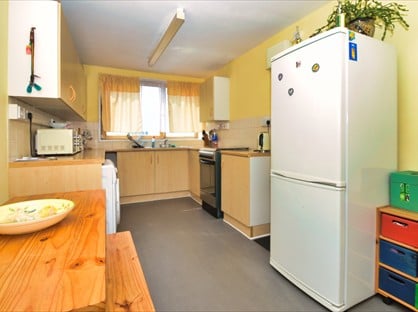3 bed room for rent in Room in a Shared Flat, Muir Road, E5
