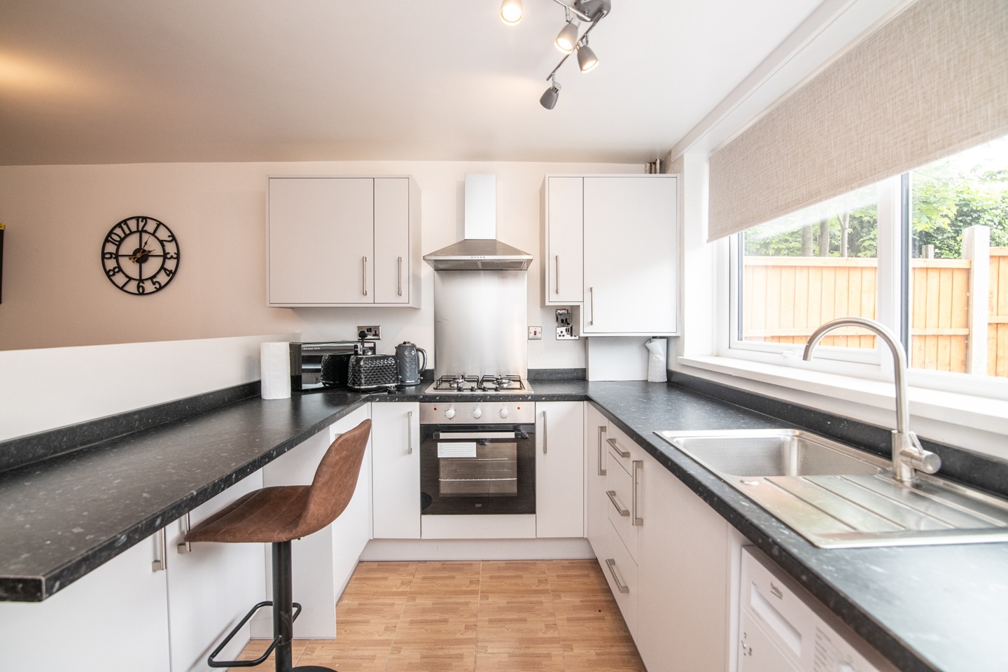 4 Bed Terraced House, St Marks Cres, B1