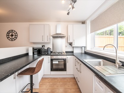 4 Bed Terraced House, St Marks Cres, B1