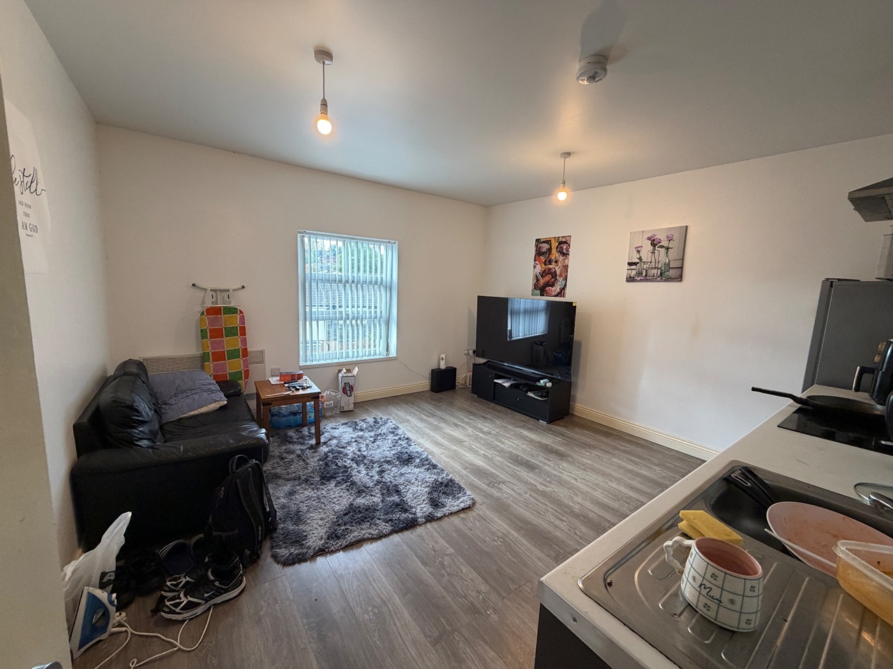1 Bed Flat, Meanwood Road, LS7 photo 3