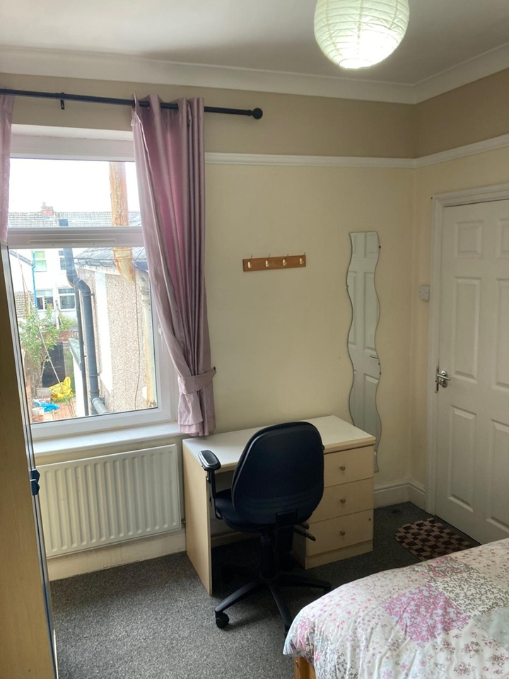 Room in a Shared House, Heath, CF14 photo 2