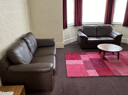 Room in a Shared Flat, Stockport Road, M13