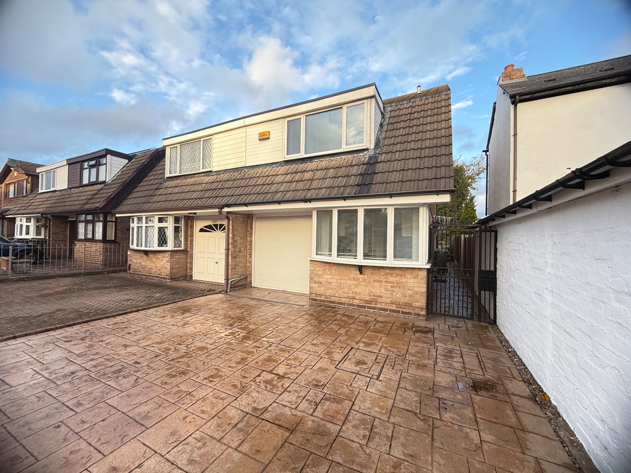 3 Bed Semi-Detached House, Green St, B67