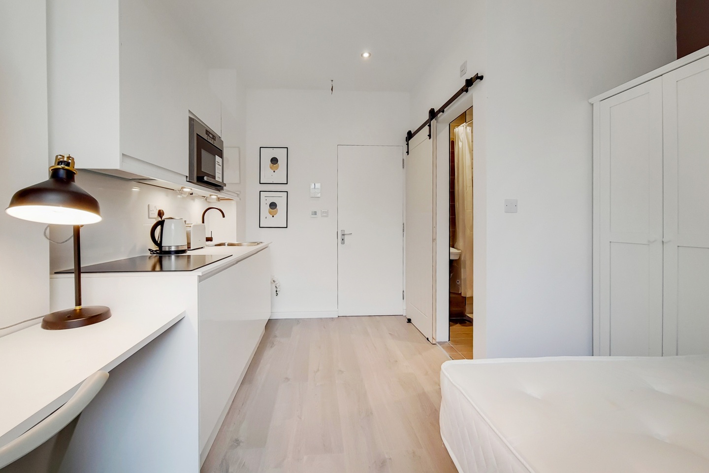 Studio Flat, Gloucester Place, NW1 photo 2
