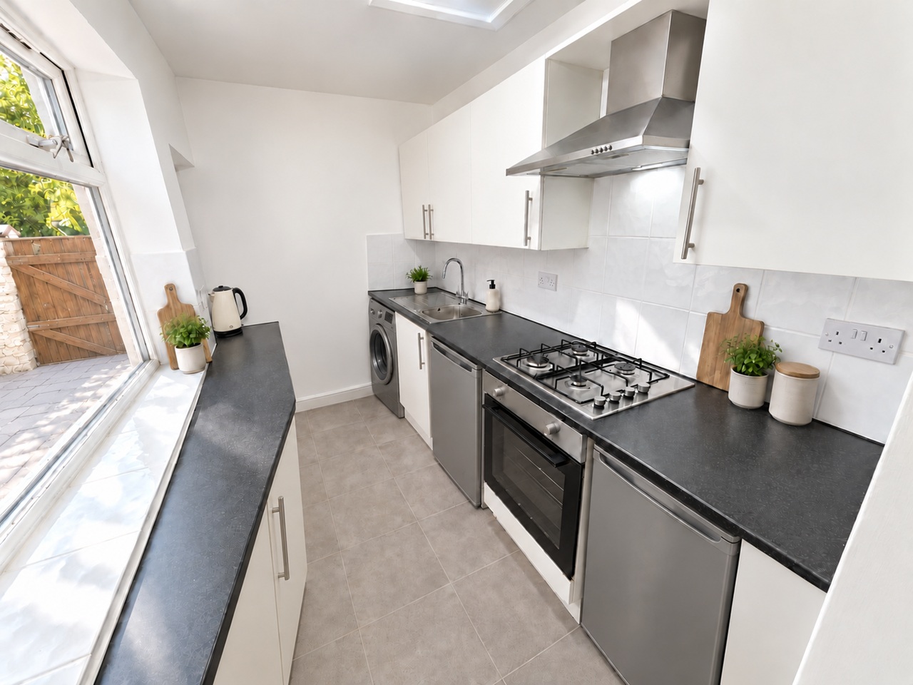 3 Bed Terraced House, Deyne St, M6