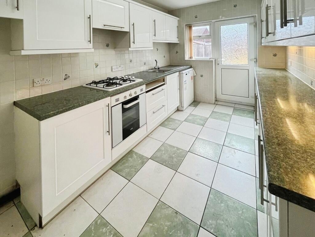 3 Bed Terraced House, Kimble Close, CV5