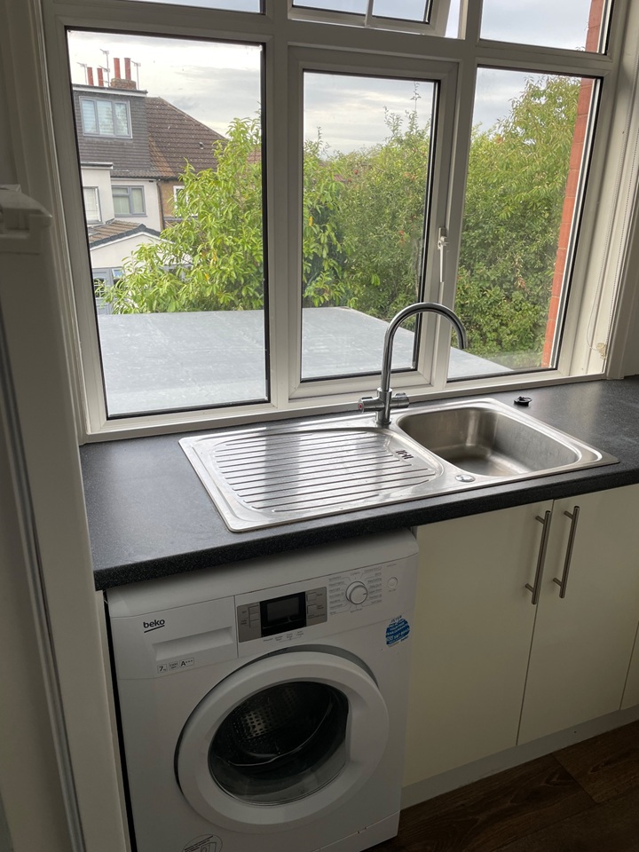 2 Bed Flat, St Annes Road, LS6 photo 3