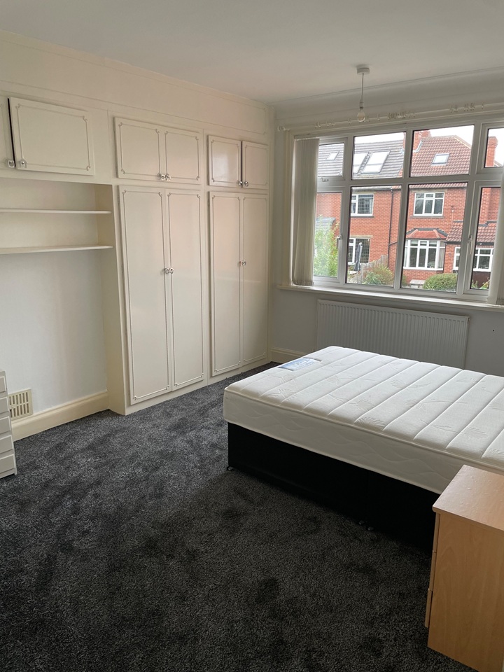 2 Bed Flat, St Annes Road, LS6 photo 5