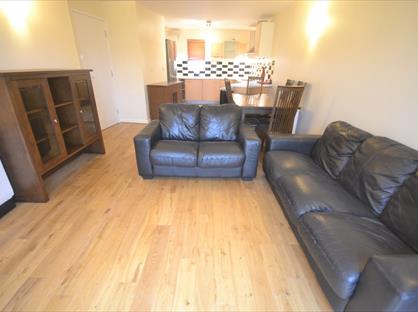 2 Bed Flat, Kennet Walk, RG1