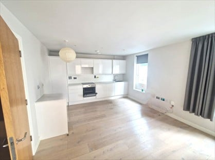 1 Bed Flat, St Cuthbert House, E14