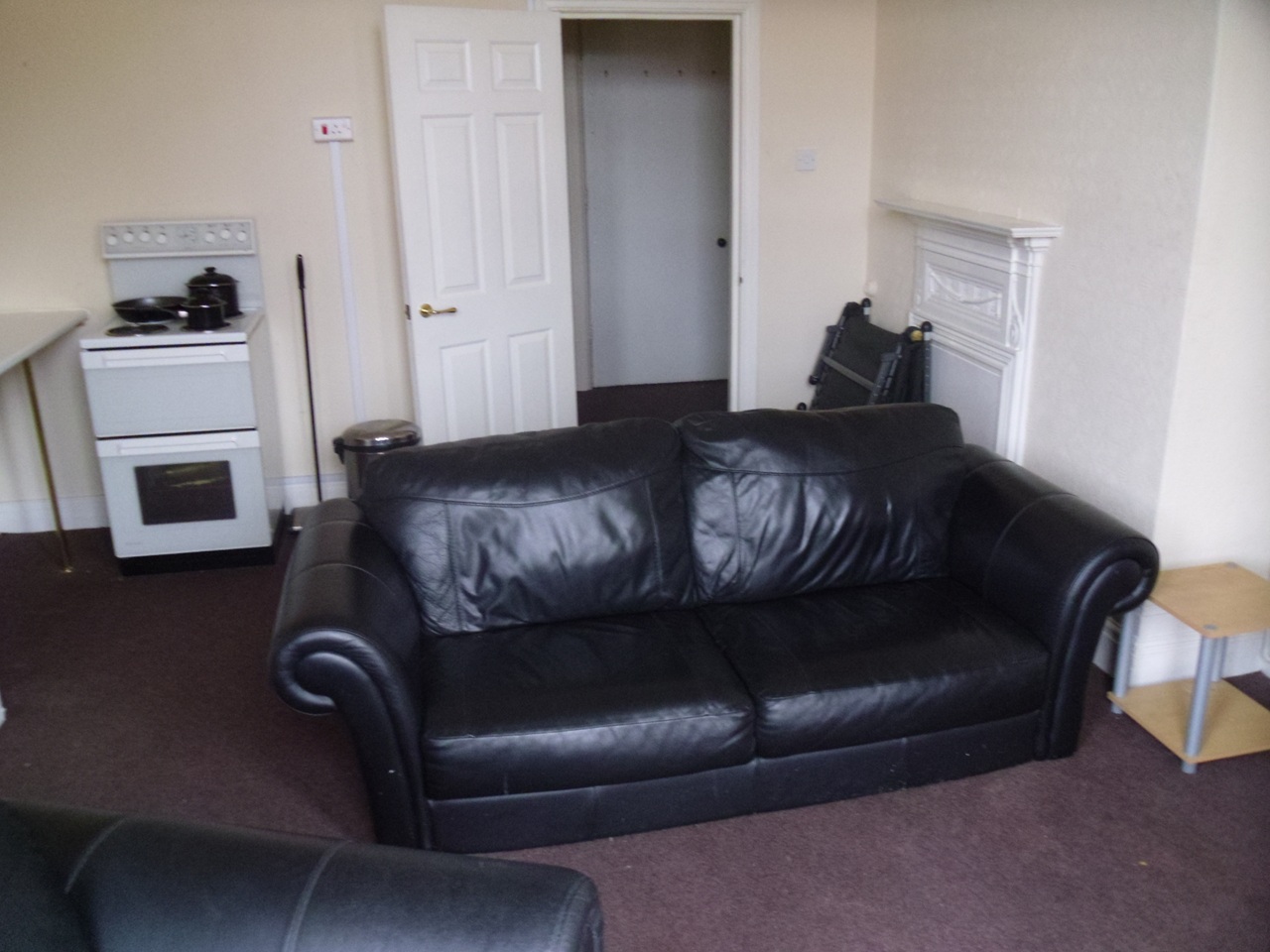 1 Bed Flat, Ullet Road, L17 photo 5