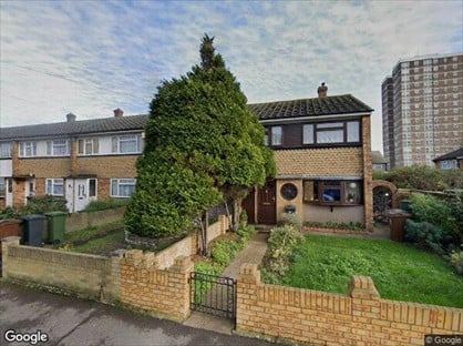 5 Bed Terraced House, London, RM10