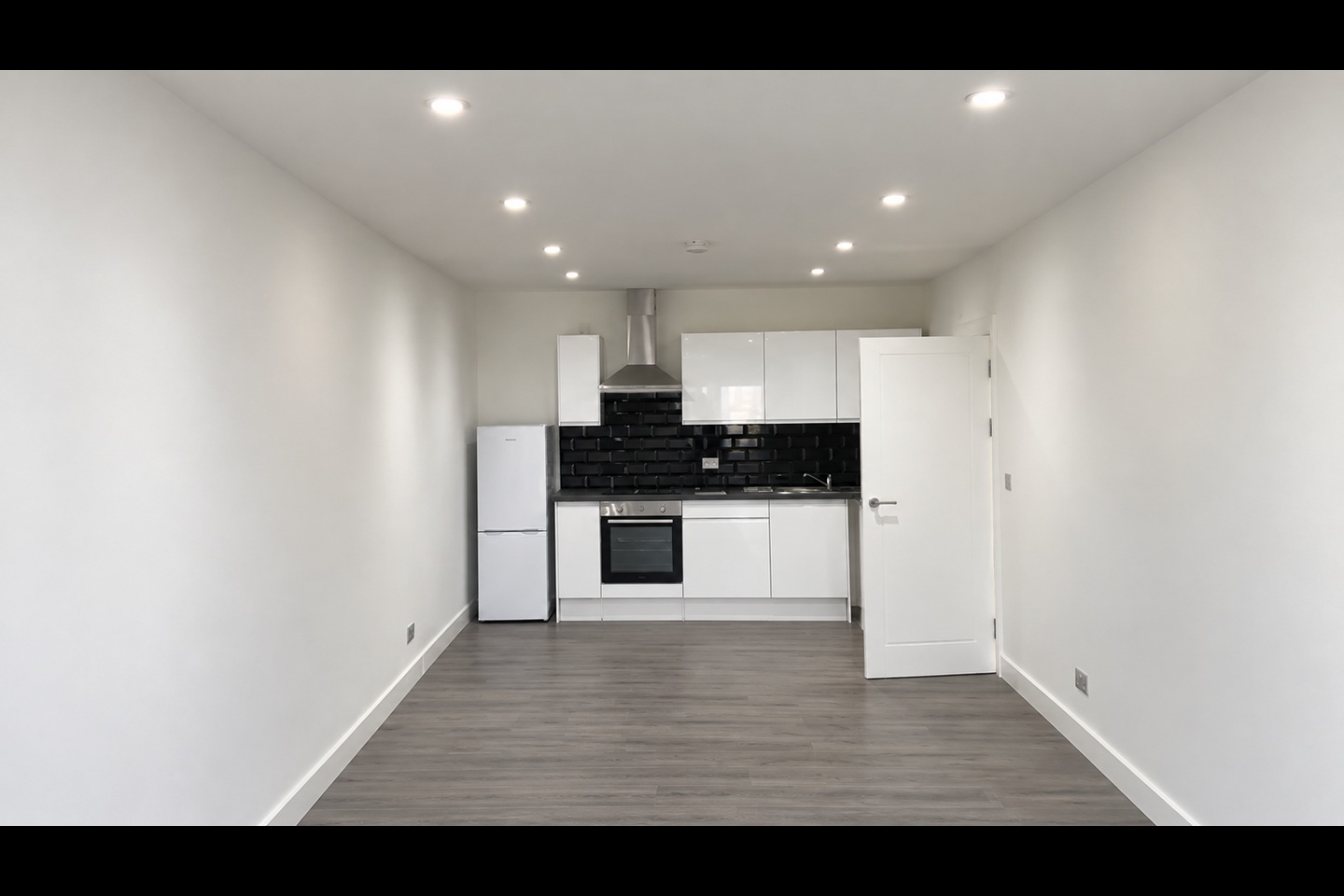1 Bed Flat, Shirley Road, SO15 photo 2