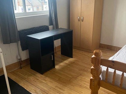 5 bed room for rent in Room in a Shared House, Fairfield Road, IG1