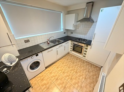 2 Bed Terraced House, Studley Court, IG4