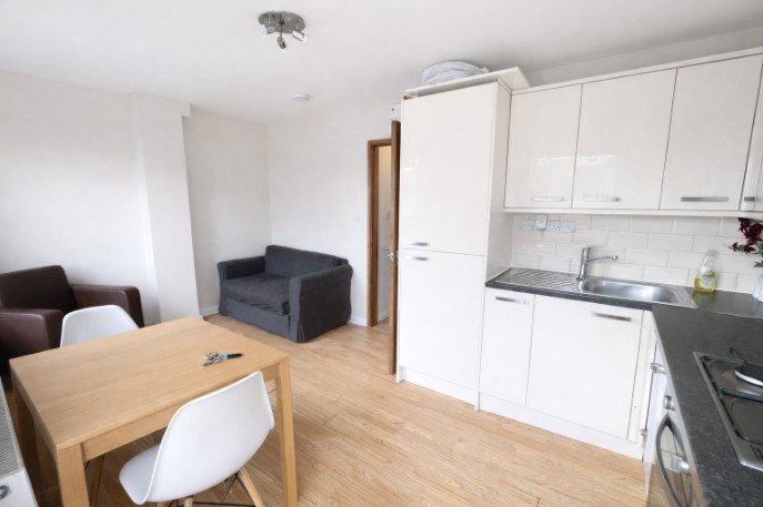 1 Bed Flat, Blackstock Road, N4 photo 3