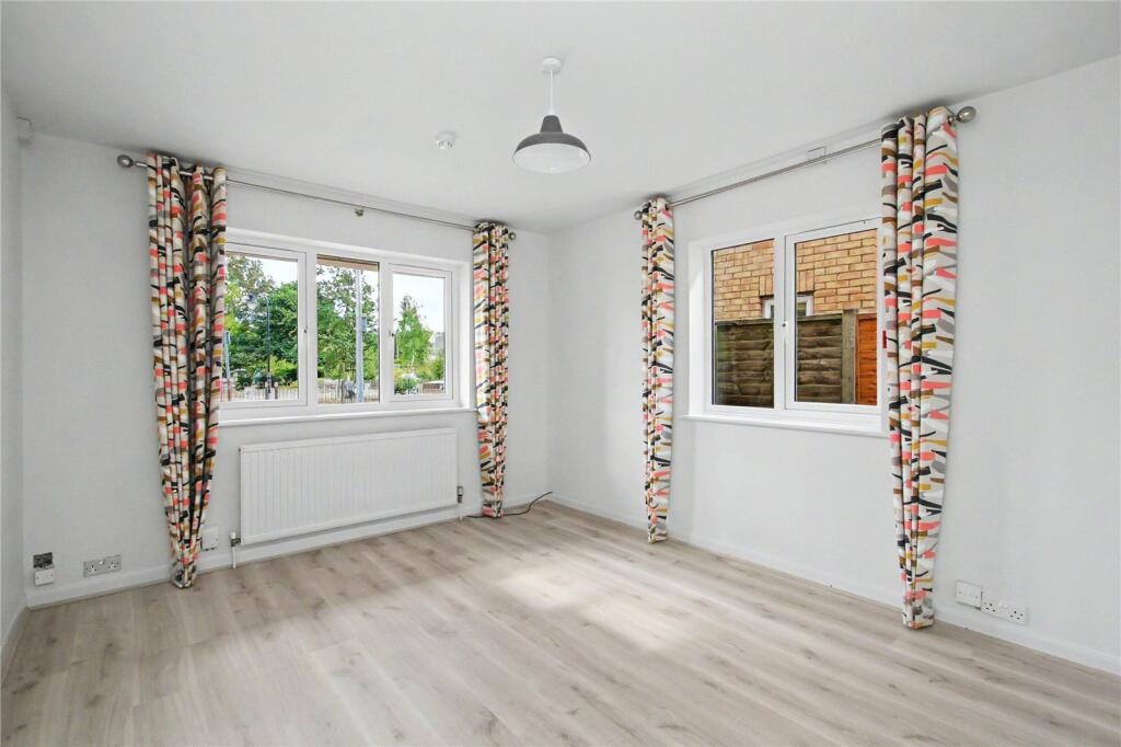 1 Bed Flat, Ross St, CB1 photo 3