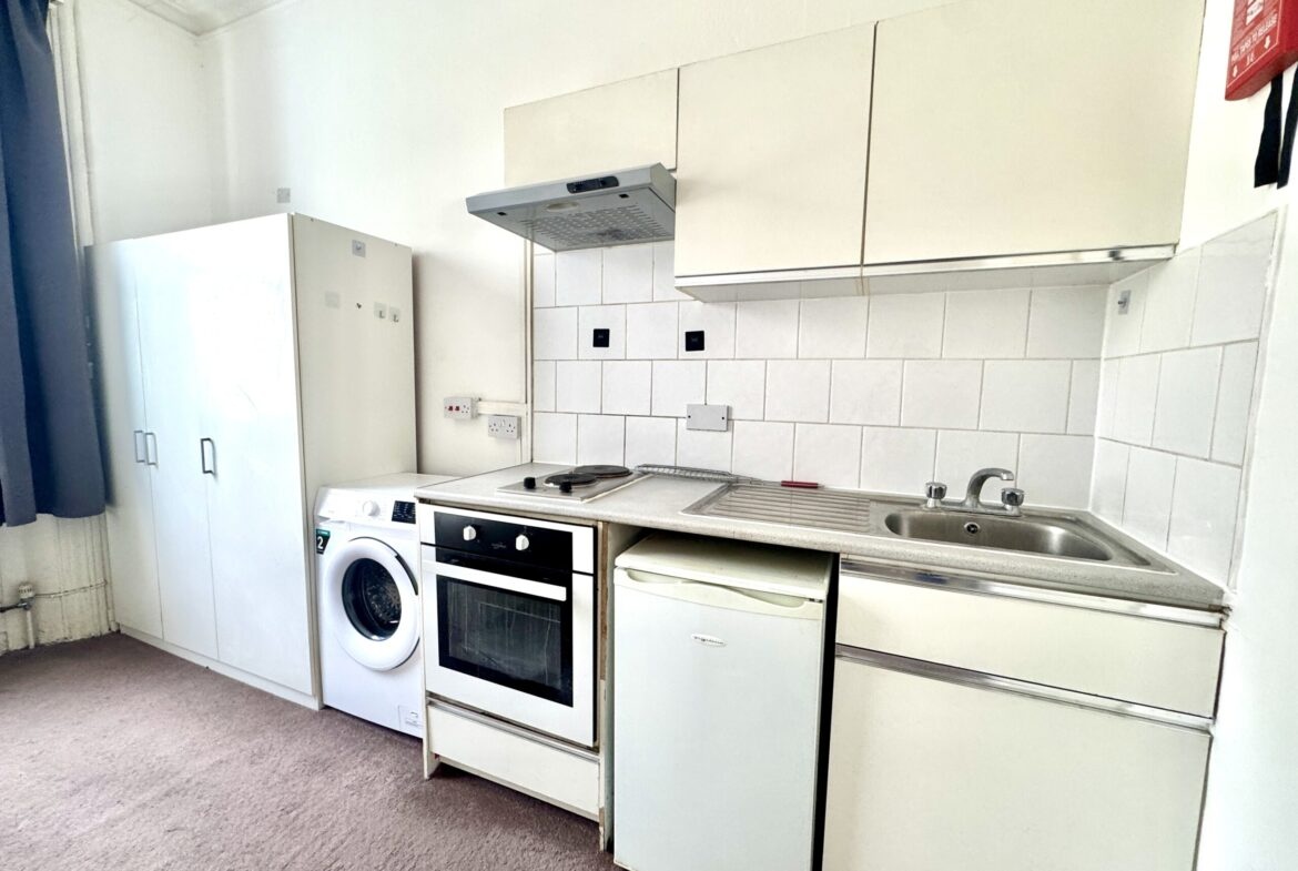 Studio Flat, London, W2 photo 3
