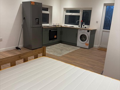Studio Flat, Ruskin Road, UB1
