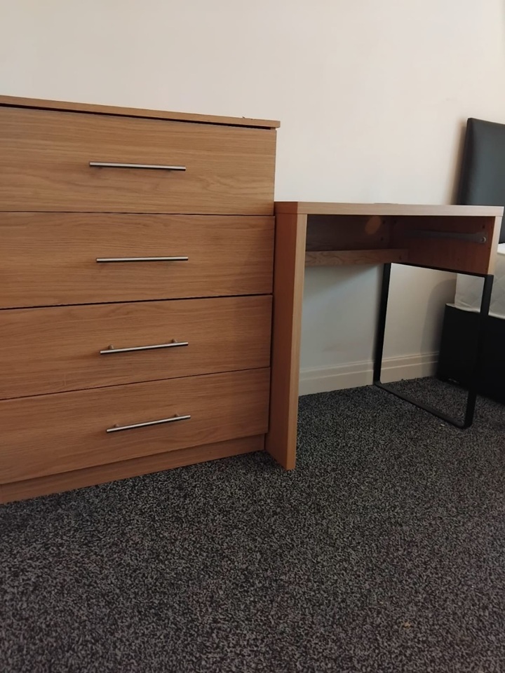 Room in a Shared House, Woodsley Road, LS3 photo 2