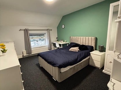 Room in a Shared House, Longley Lane, S5