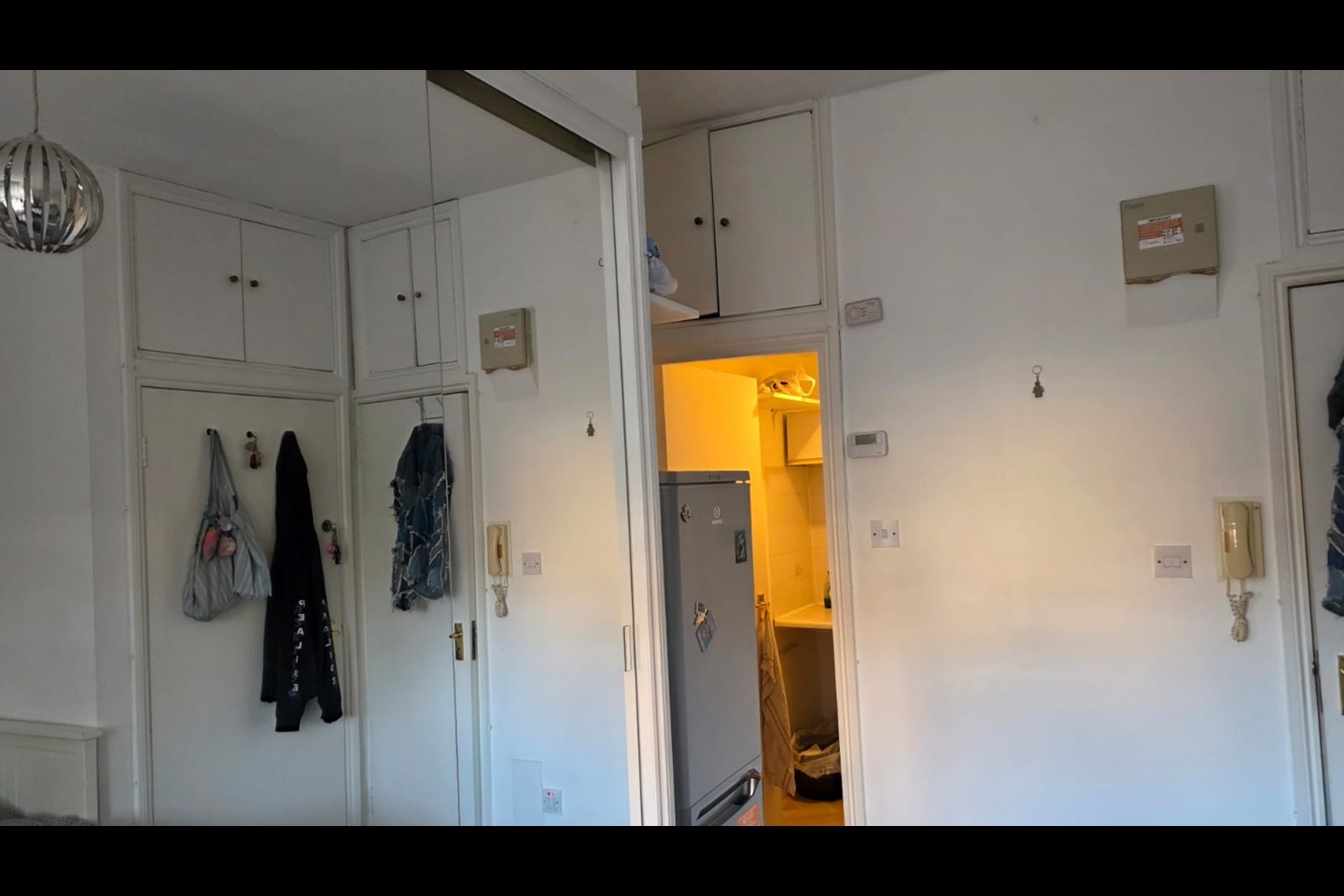 Studio Flat, Perham Road, W14 photo 3