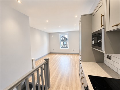 1 Bed Flat, Regent Road, WA14