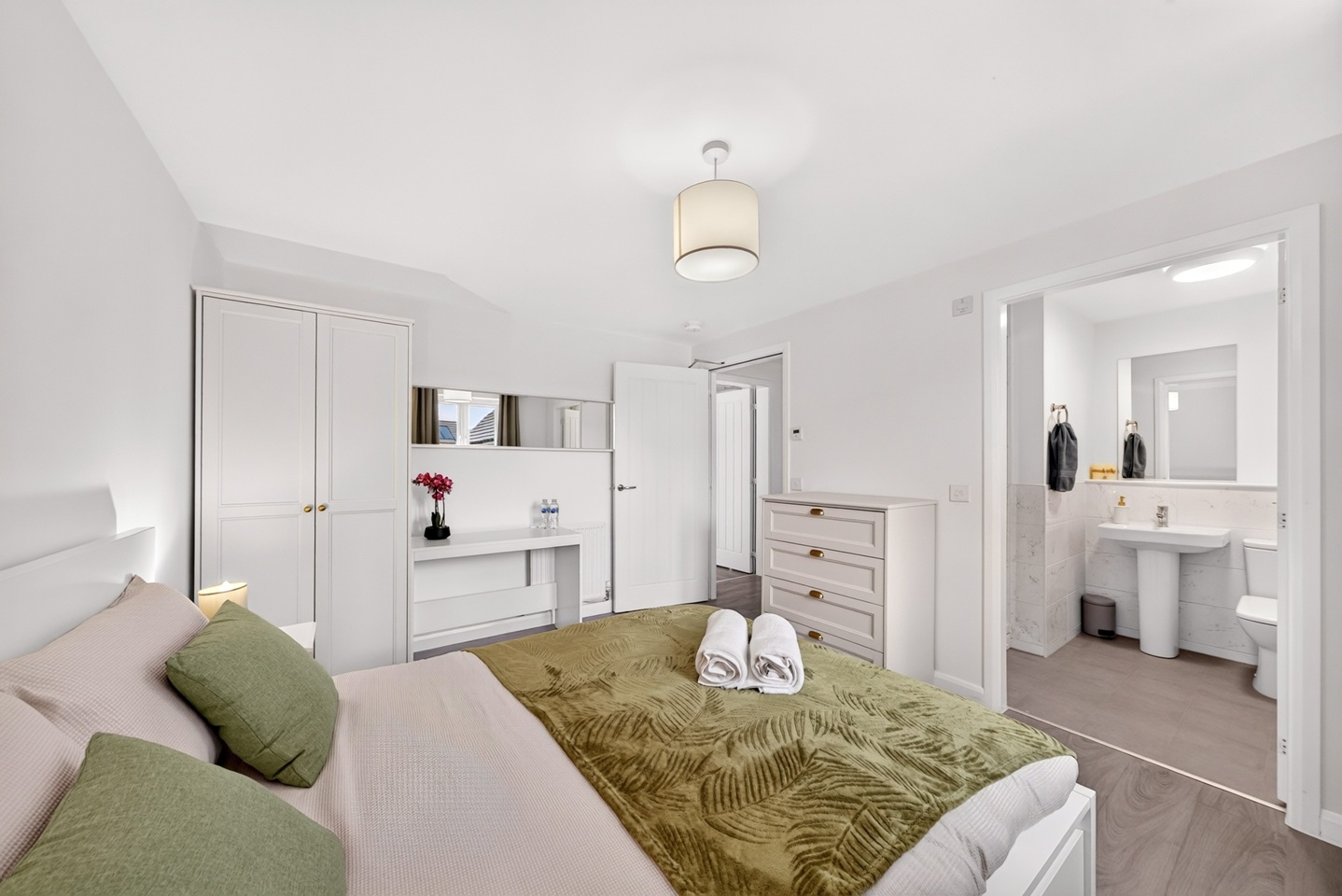 Room in a Shared Flat, With Private En-Suite, EH16
