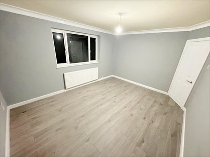 Studio Flat, High St, WD6