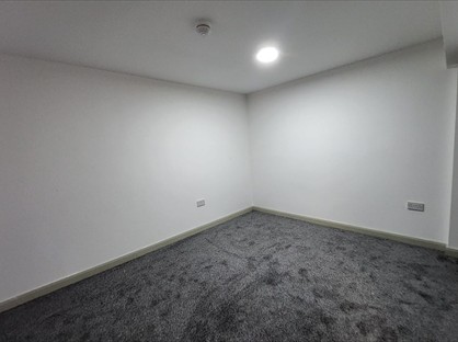1 Bed Flat, Drake Street, OL16