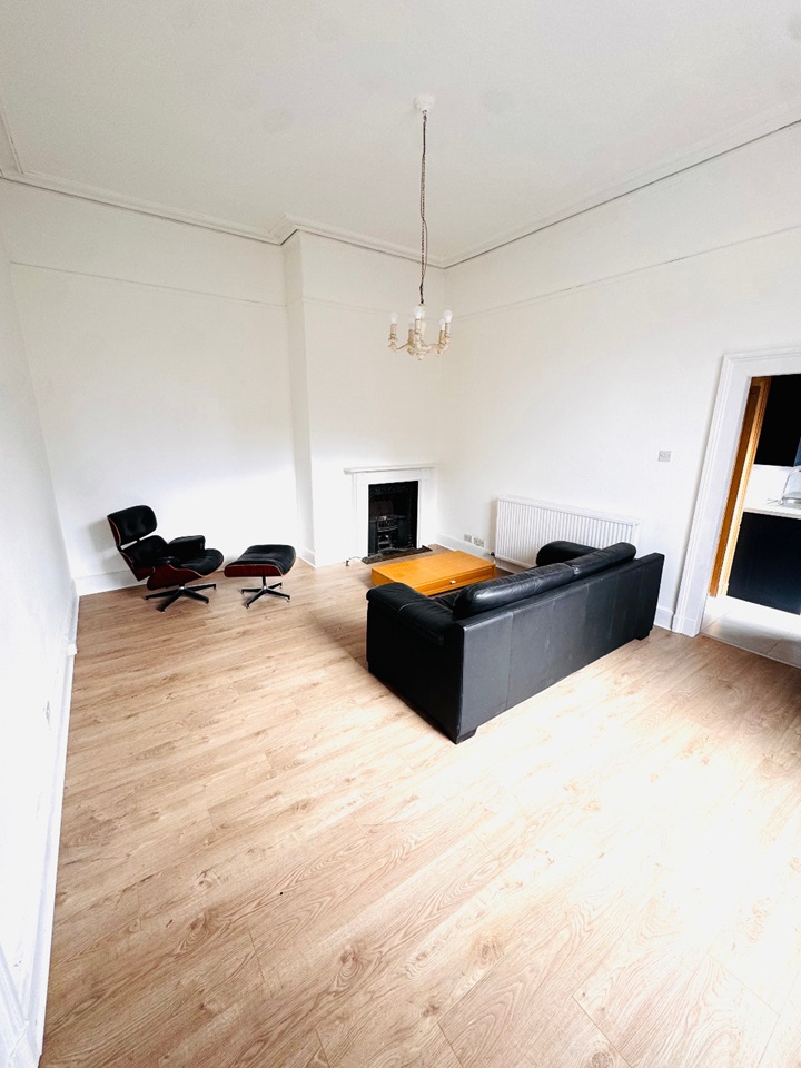 1 Bed Flat, Catharine Street, L8 photo 2