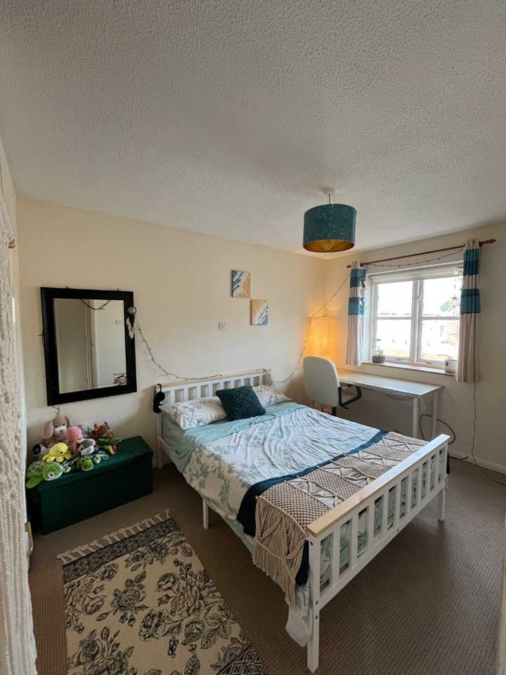 Room in a Shared House, Marham Close, NG2