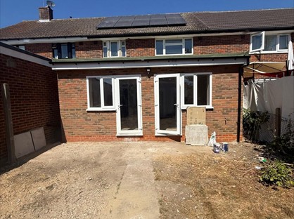 1 bed flat/apartment for rent in Studio Flat, Queen Elizabeth Way, GU22