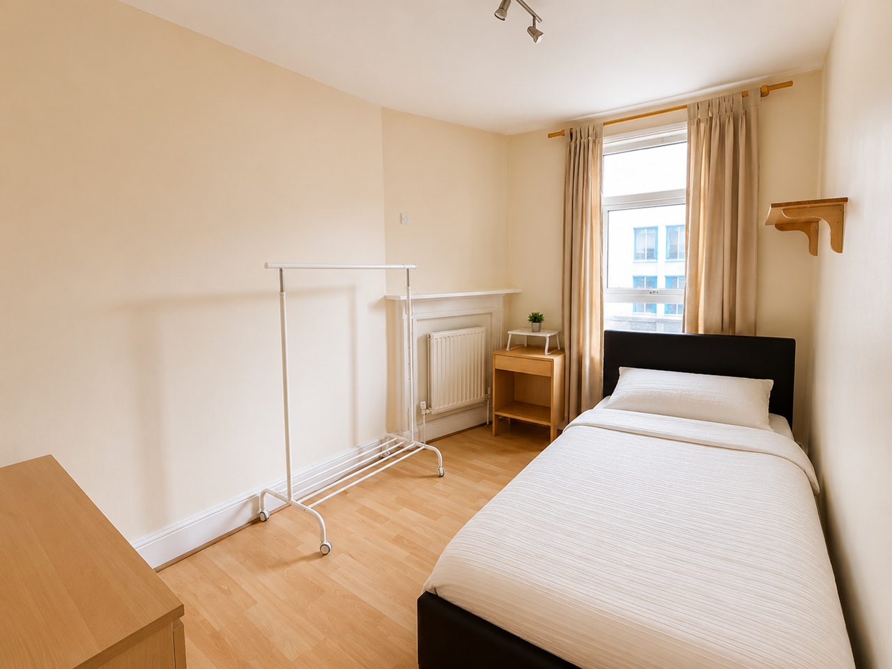 3 Bed Flat, Chalton St, NW1 photo 3