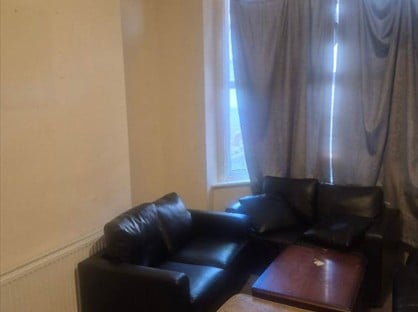 4 Bed Terraced House, Vaughan Avenue, DN1