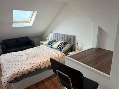 Studio Flat, Edgar Road, RM6
