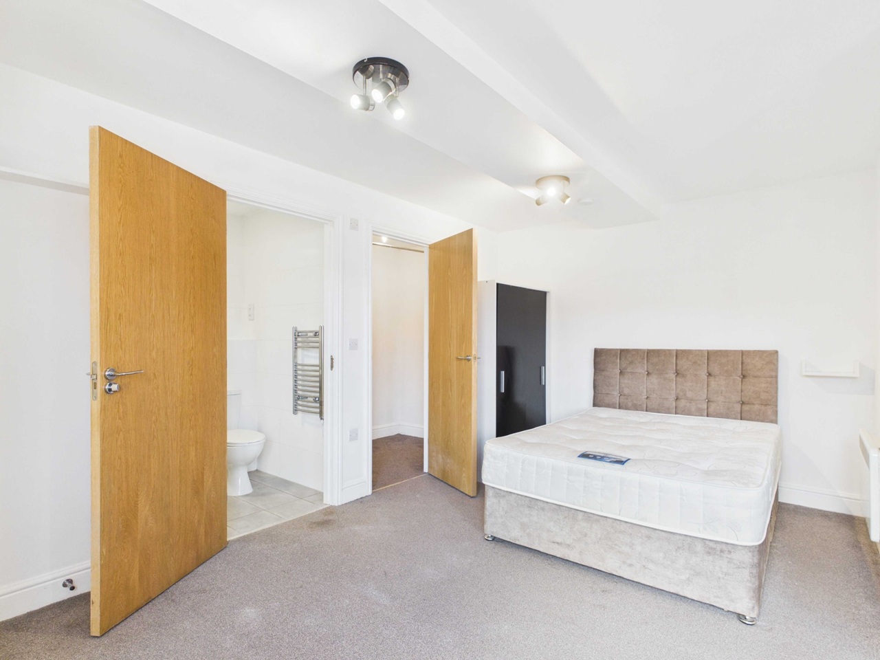 Studio Flat, Friar Gate, DE1 photo 3