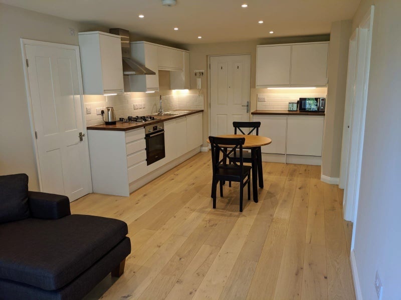 2 Bed Flat, Elms Road, OX2