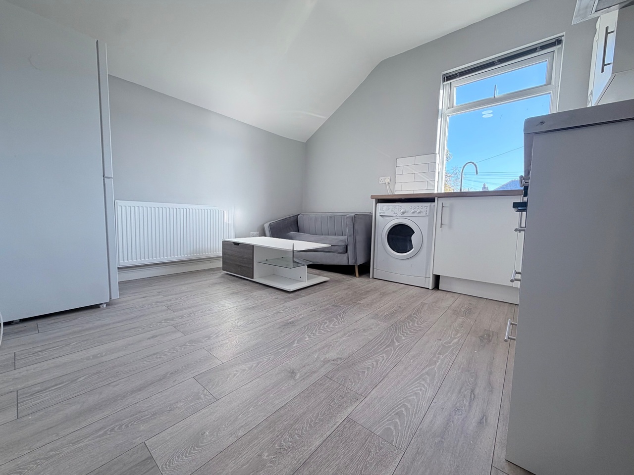 1 Bed Flat, Whitchurch Road, CF14 photo 3