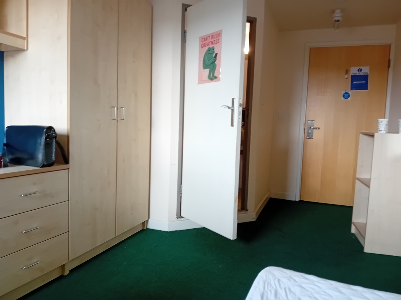 Room in a Shared Flat, Leeds Student Village, LS3 photo 2