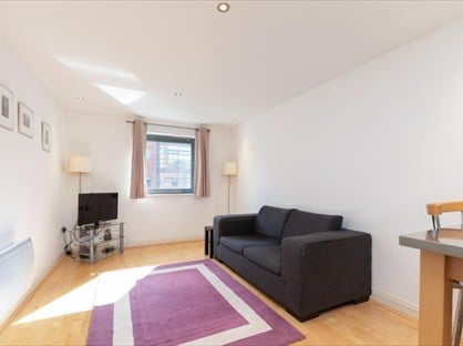 1 Bed Flat, Dolben Court, SW1P
