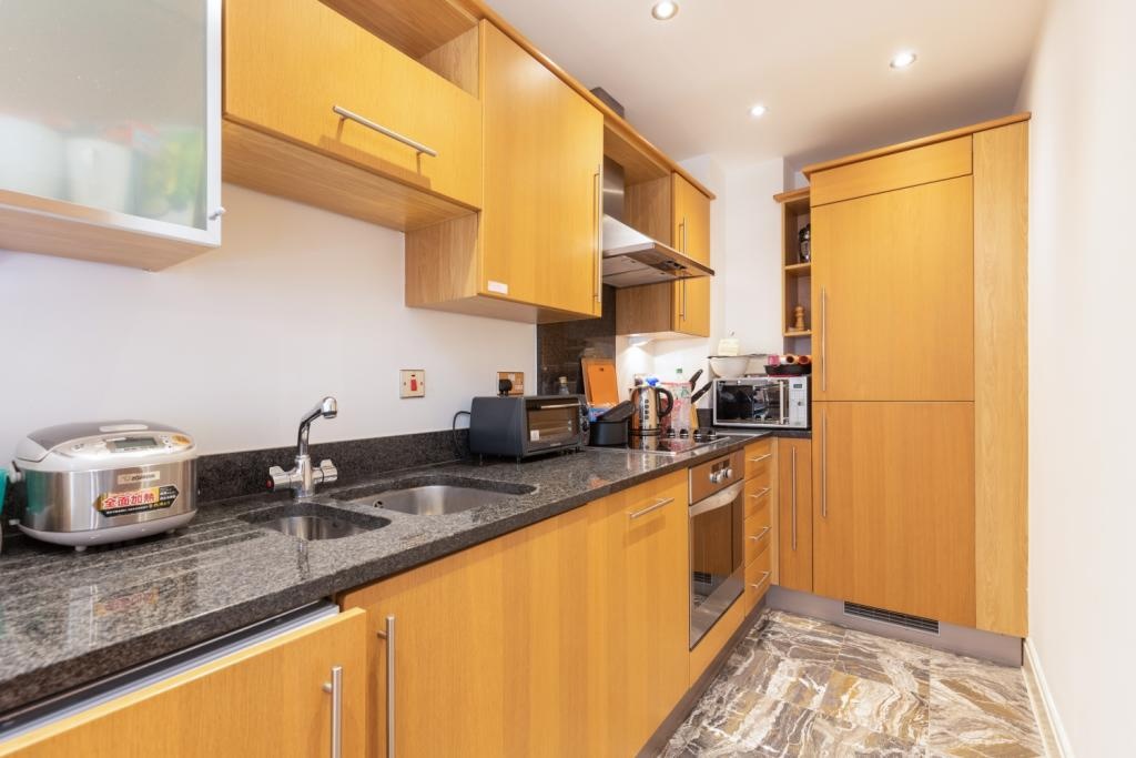1 Bed Flat, Dolben Court, SW1P photo 3