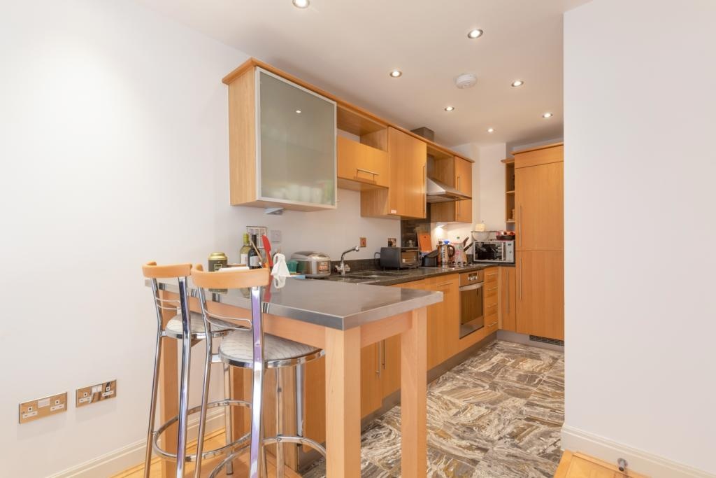 1 Bed Flat, Dolben Court, SW1P photo 4