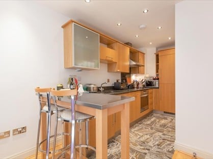 1 Bed Flat, Dolben Court, SW1P