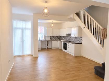 3 Bed Terraced House, Ashton New Road, M11