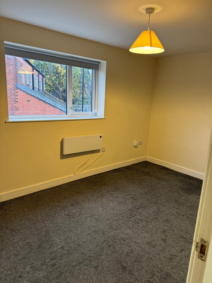 1 Bed Flat, Blyde Road, S5 photo 2