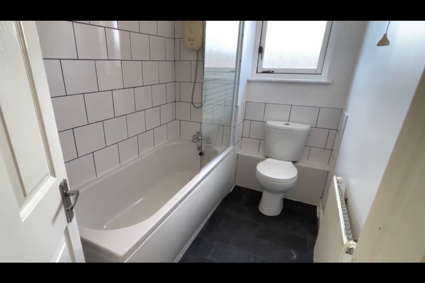 2 Bed Flat, Sutcliffe Road, G13 photo 2