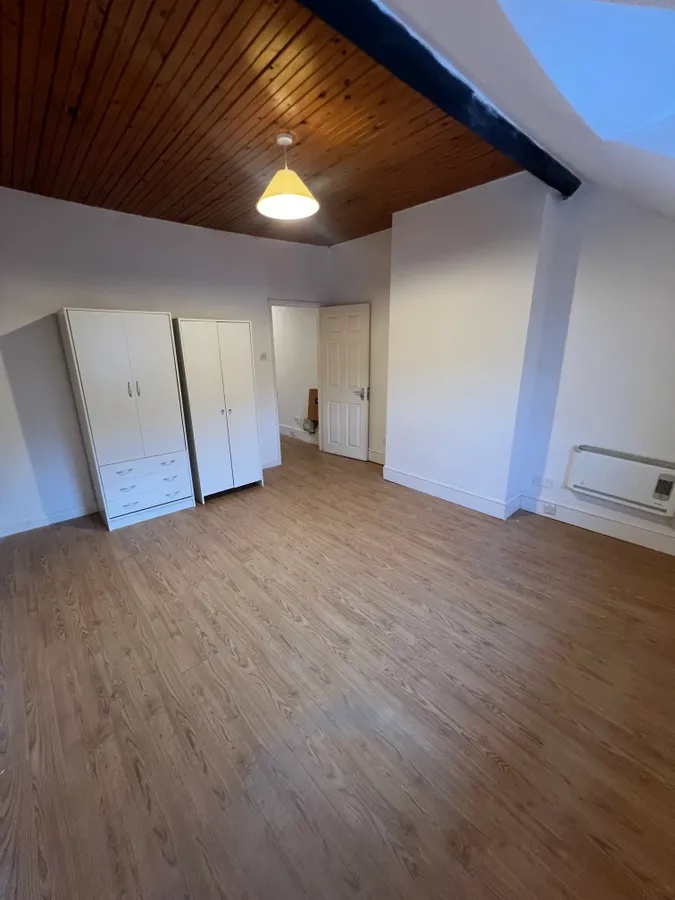 2 Bed Flat, Wellgate, S60
