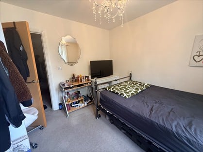 Room in a Shared House, Shirley Road, WD17