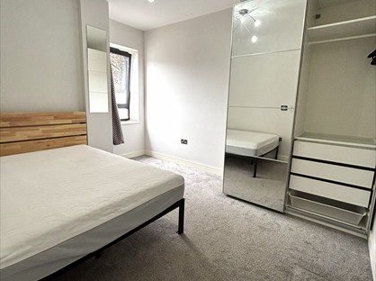 1 Bed Flat, Wyvern House, GU16